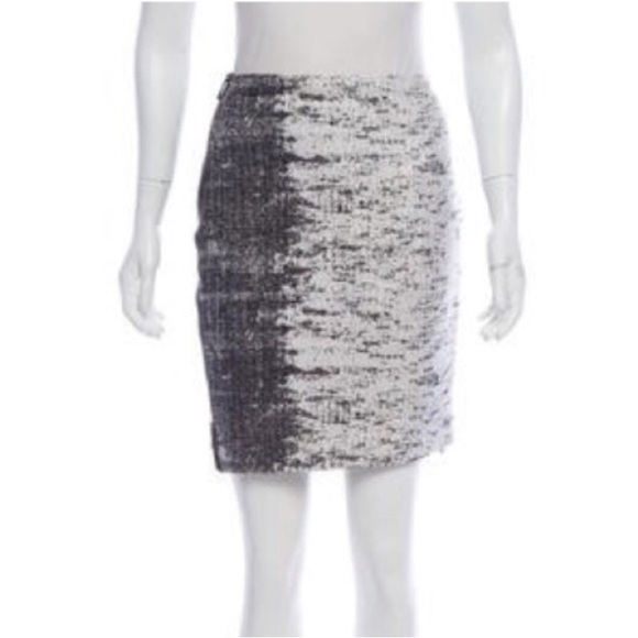 Elie Tahari Dresses & Skirts - Elie Tahari Abstract Jacquard Mini Skirt. Size 10
